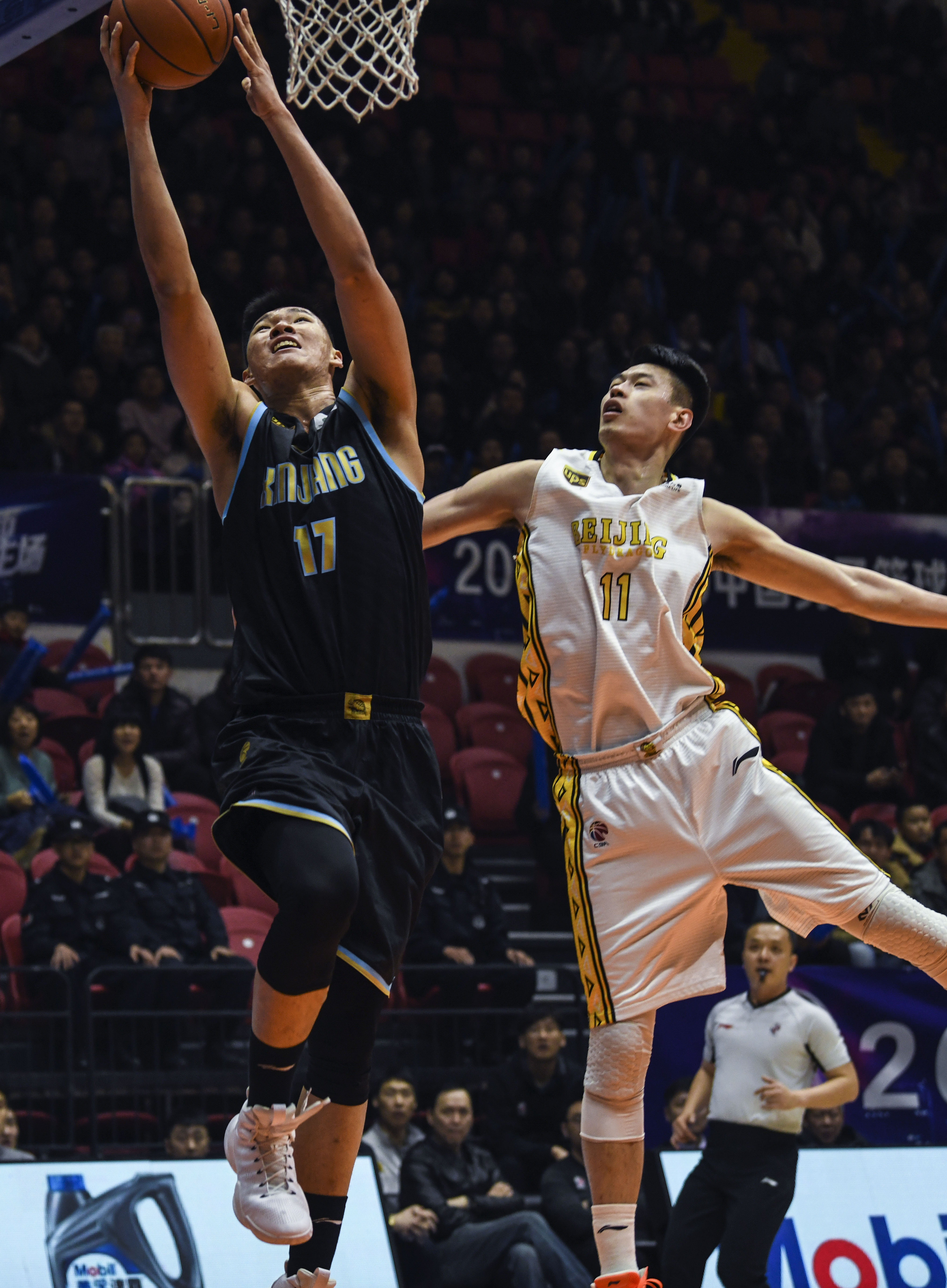 继续担任国 继续担任国